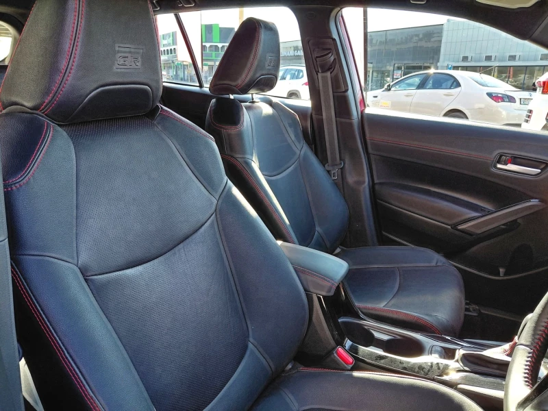 2026 Toyota  Corolla Cross 18 Hev Gr-s