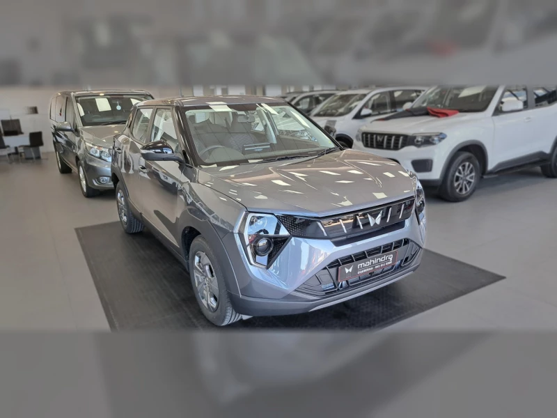 MAHINDRA XUV3X0 1.2T MX3 AT
