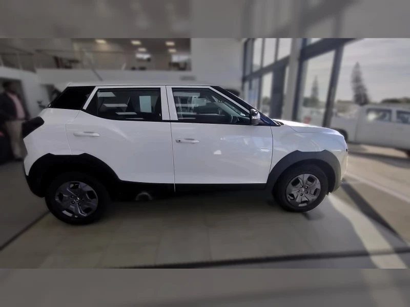 2026 Mahindra Xuv3x0 1.2t Mx2 Mt