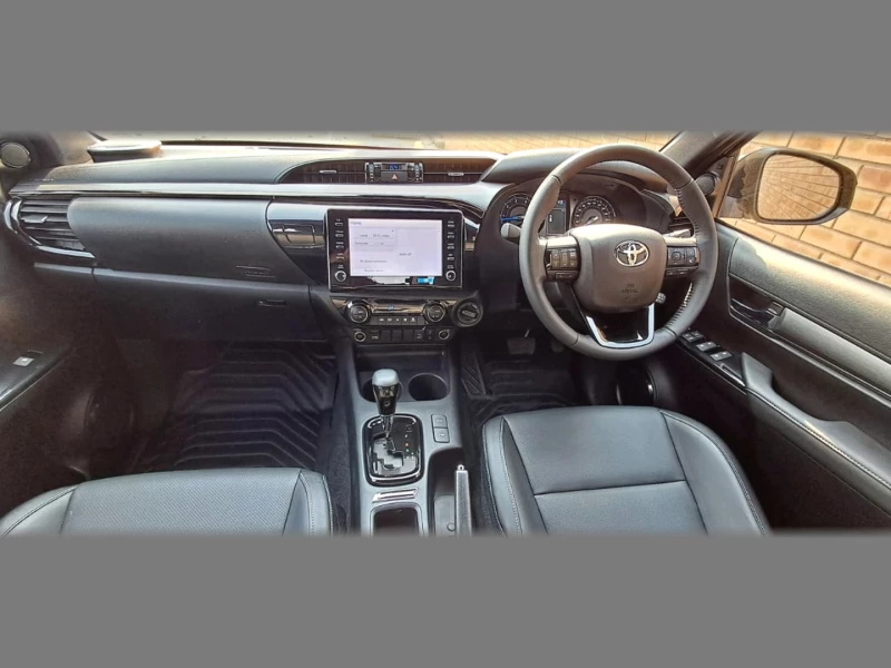 TOYOTA  HILUX DC 28 4X4 LGD55 6AT