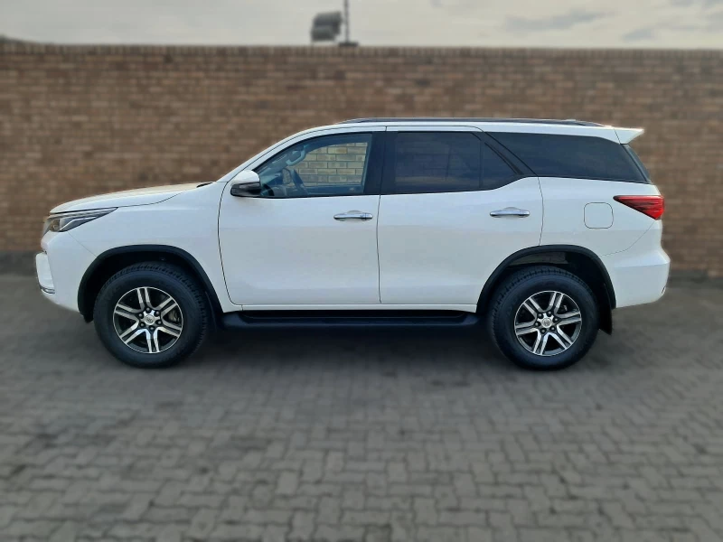 2022 Toyota Fortuner 2.4 Gd-6 Rb At