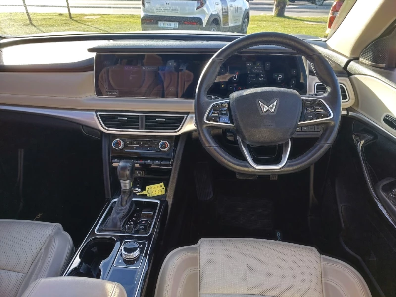 2023 Mahindra Xuv 700 20 Ax7l At