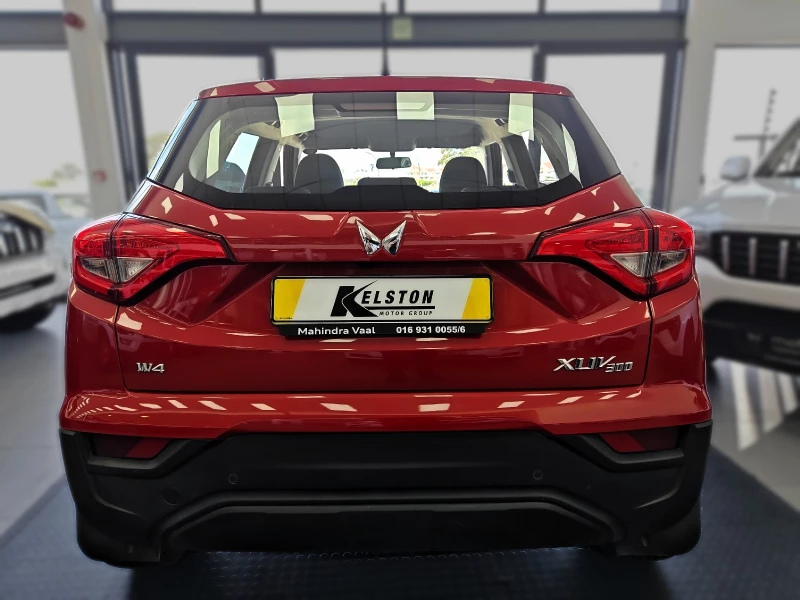 2024 Mahindra  Xuv 300 W4 Petrol 12 Mt Se