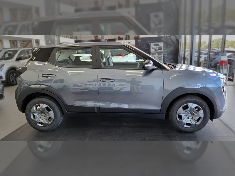 MAHINDRA XUV3X0 1.2T MX3 AT