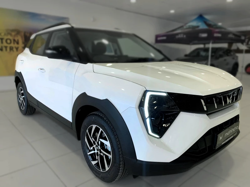 MAHINDRA XUV3X0 1.2T AX5 AT