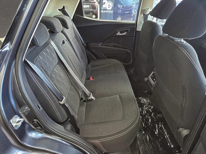 MAHINDRA XUV3X0 1.2T AX5 MT