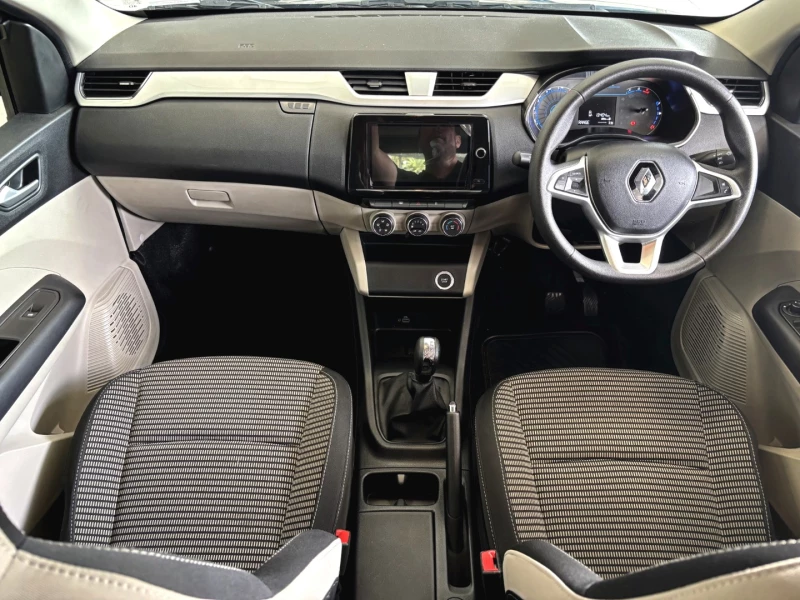 2025 Renault Triber Prestige My21.5