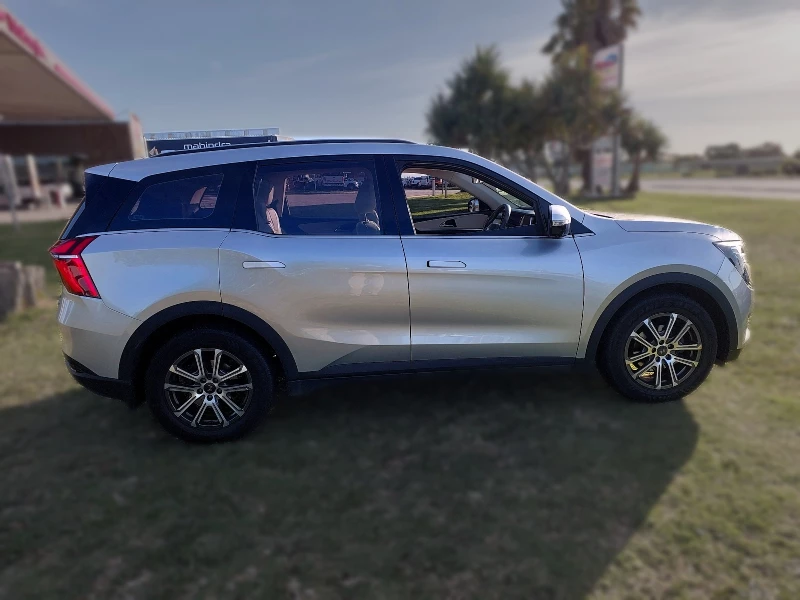 2023 Mahindra Xuv 700 20 Ax7l At