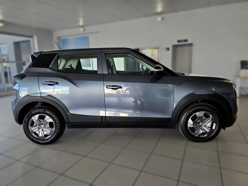 2025 Mahindra Xuv3x0 1.2t Mx2 Mt