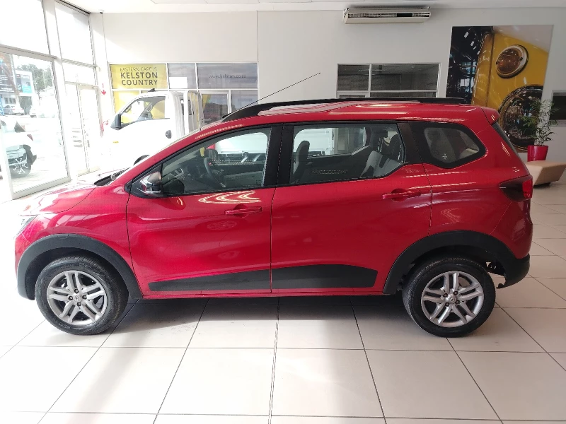 2022 Renault  Triber Prestige Amt My21