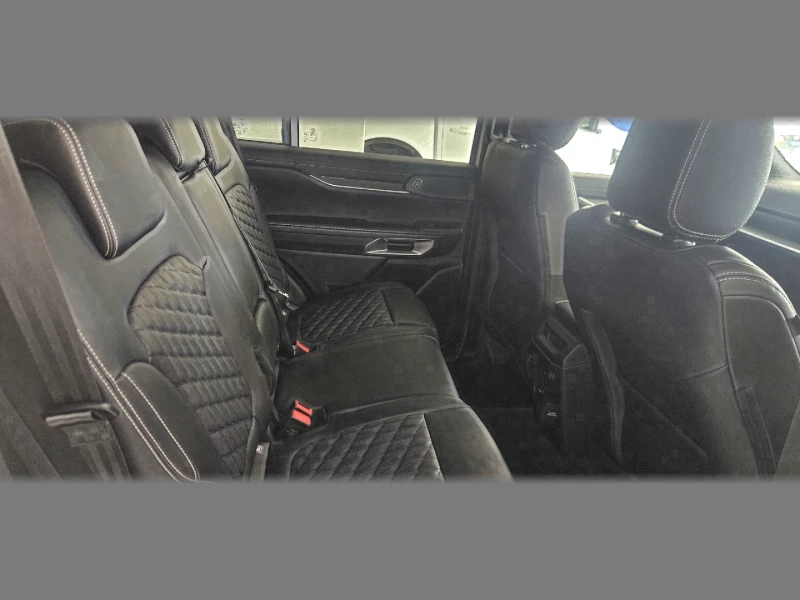 FORD EVEREST 30L V6 PLATINUM 4WD 10AT