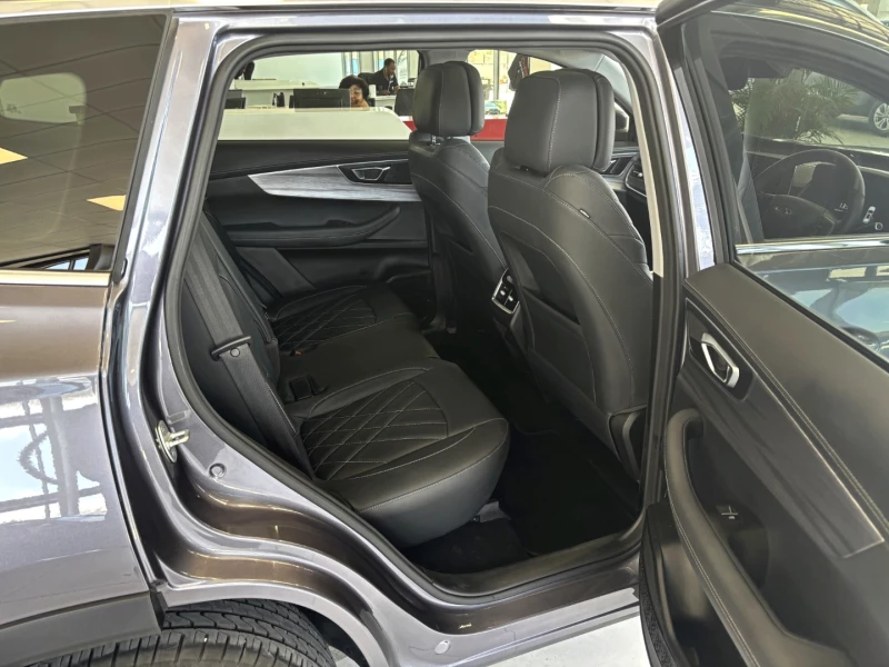 2025 Chery Tiggo 8 Pro 1.6t Executive +