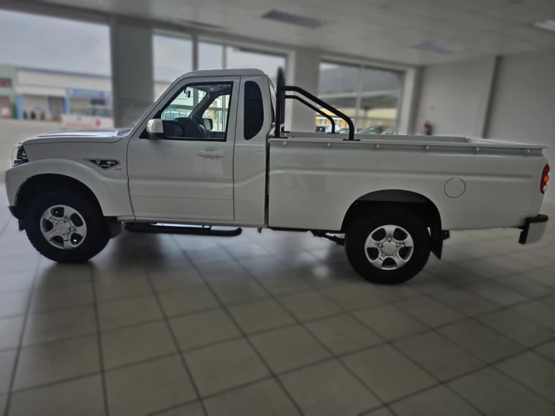 MAHINDRA PIK UP 2.2 MHAWK SC 4X2 MT S6 REFRESH