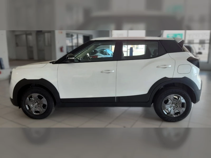 MAHINDRA XUV3X0 1.2T MX3 MT