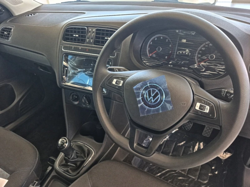 VOLKSWAGEN POLO VIVO 1.4 63KW LIFE