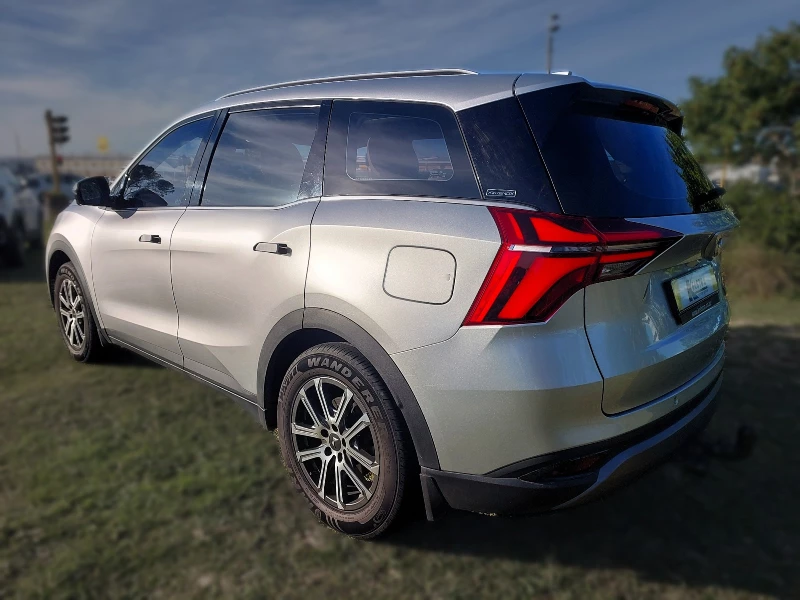 2023 Mahindra Xuv 700 20 Ax7l At