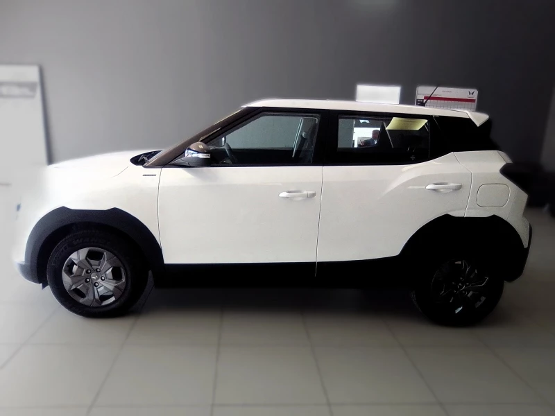 MAHINDRA XUV3X0 1.2T MX3 AT