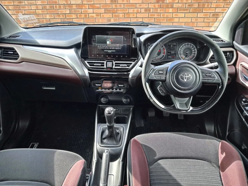 TOYOTA STARLET CROSS 15L XR MT