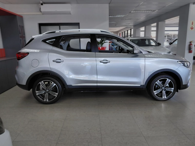 MG ZS 1.5 LUXURY A/T