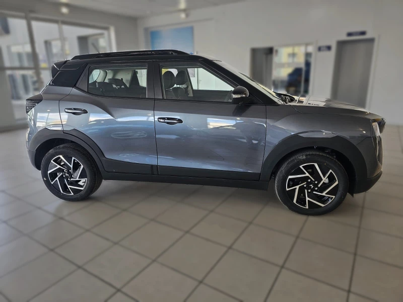 MAHINDRA XUV3X0 1.2T AX7L AT