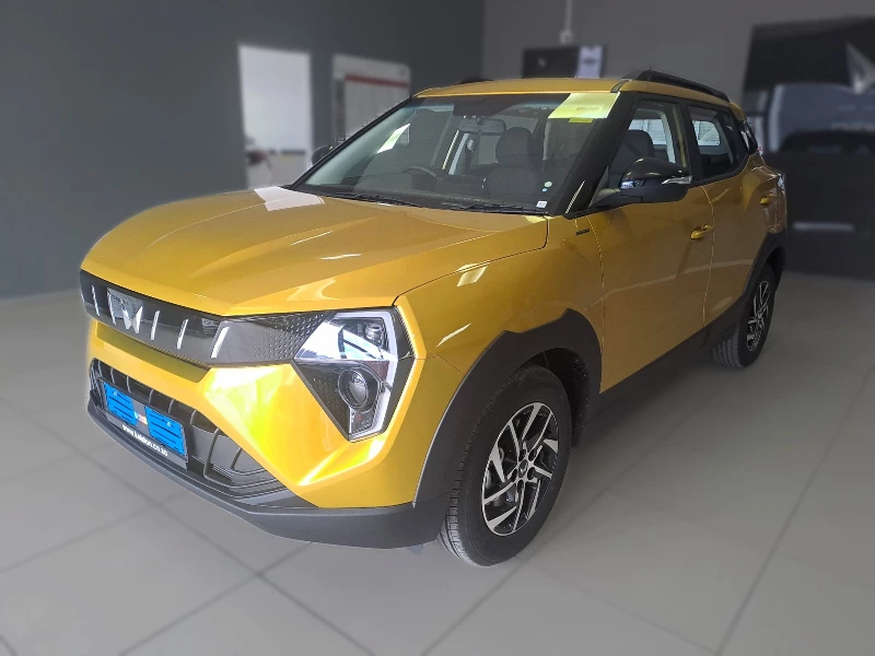 MAHINDRA XUV3X0 1.2T AX5 AT
