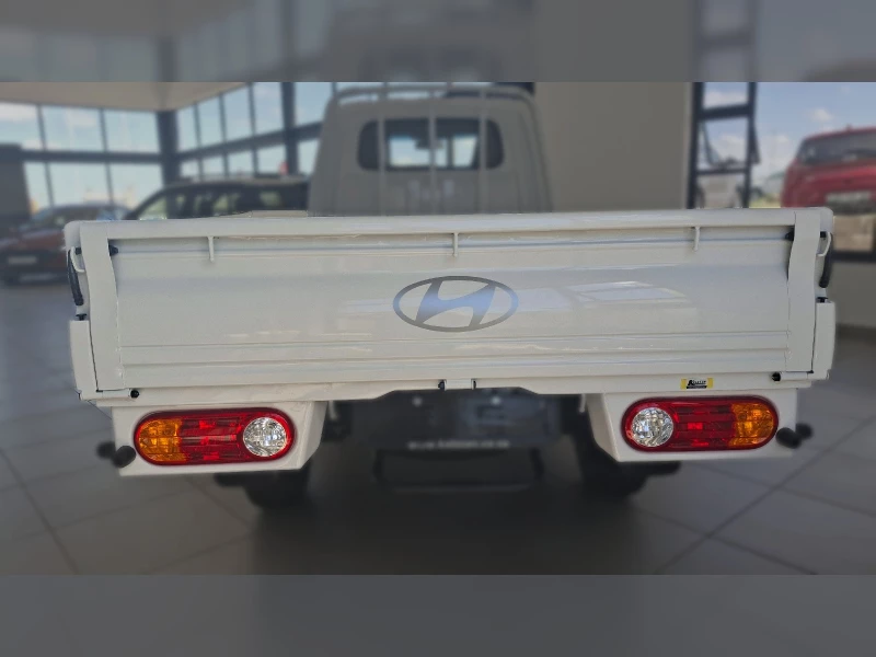 HYUNDAI H100 BAKKIE 2.6 SKD DECK F/L