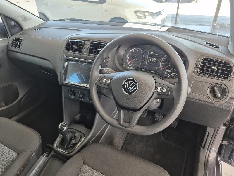VOLKSWAGEN POLO VIVO 1.4 63KW LIFE