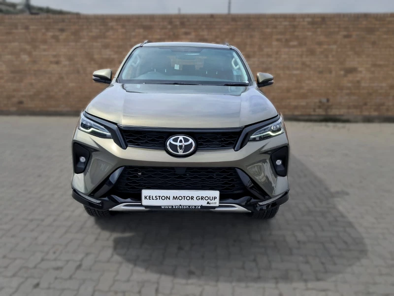 TOYOTA FORTUNER 2.4 GD-6 RB AT