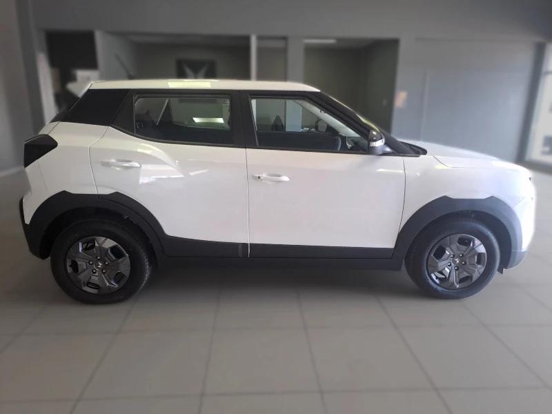 MAHINDRA XUV3X0 1.2T MX3 AT