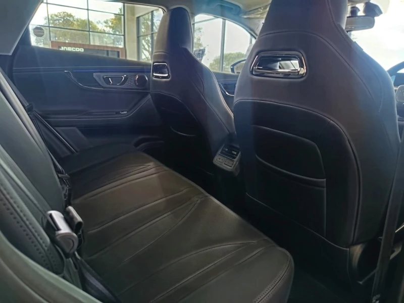 OMODA C5 HEV