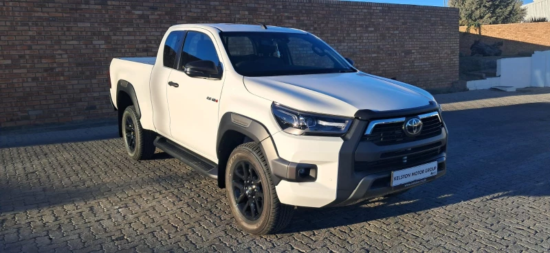 TOYOTA  HILUX XC 28 RB LGD 6AT