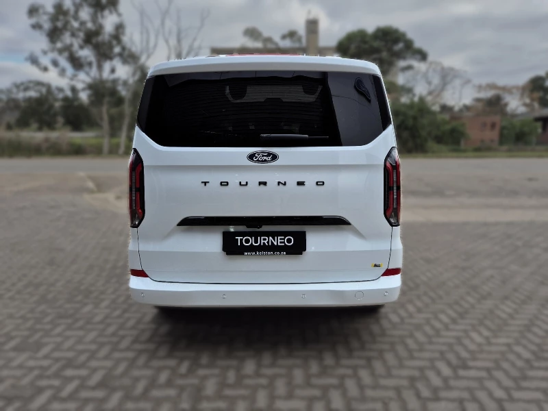 FORD TOURNEO CUSTOM 2.0L SWB TITANIUM X 8AT