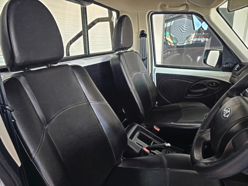 MAHINDRA PIK UP 2.2 MHAWK SC 4X2 S4 REFRESH AIRCON