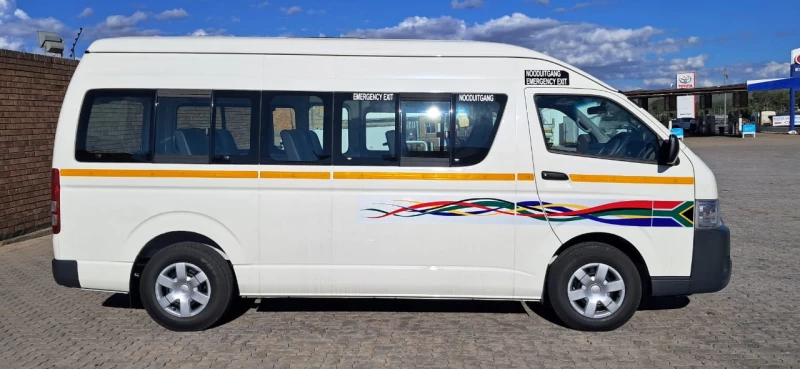 TOYOTA HIACE SES FIKILE 2.5D 16 SEATER