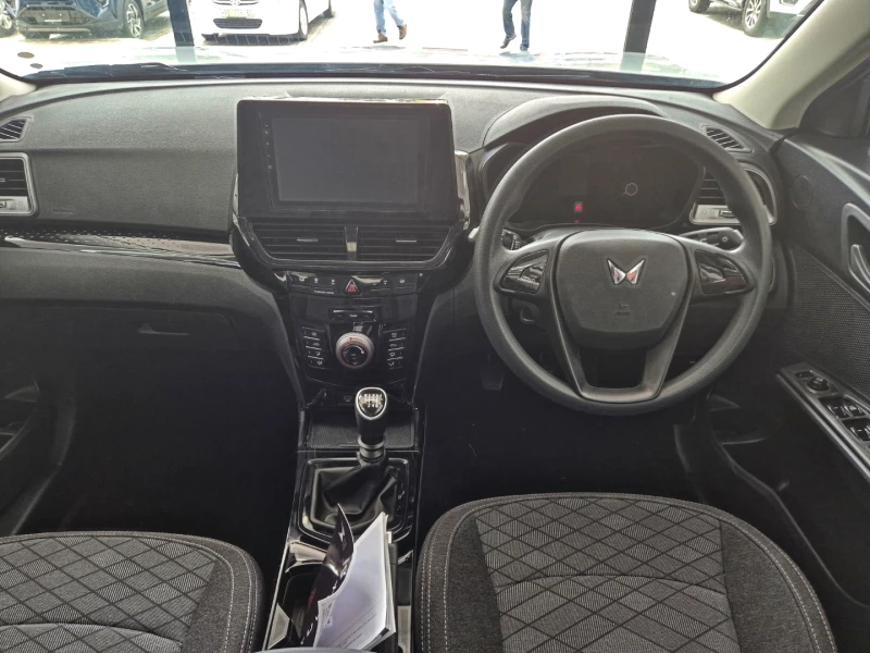 MAHINDRA XUV3X0 1.2T MX2 MT