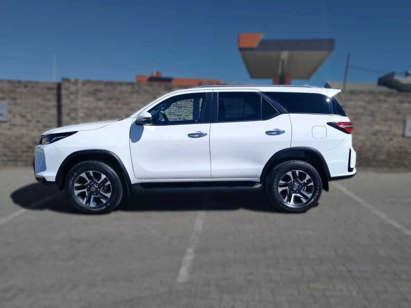 TOYOTA FORTUNER 2.4 GD-6 4X4 6AT
