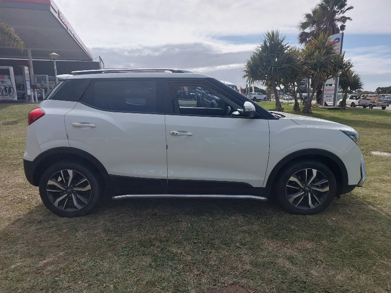 2021 Mahindra  Xuv 300 W8 Diesel