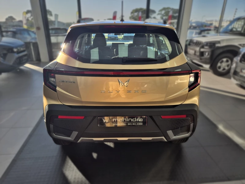 MAHINDRA XUV3X0 1.2T AX5 MT