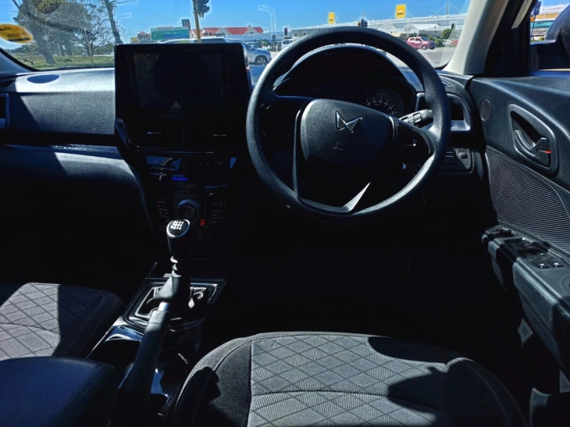 2026 Mahindra Xuv3x0 1.2t Mx2 Mt