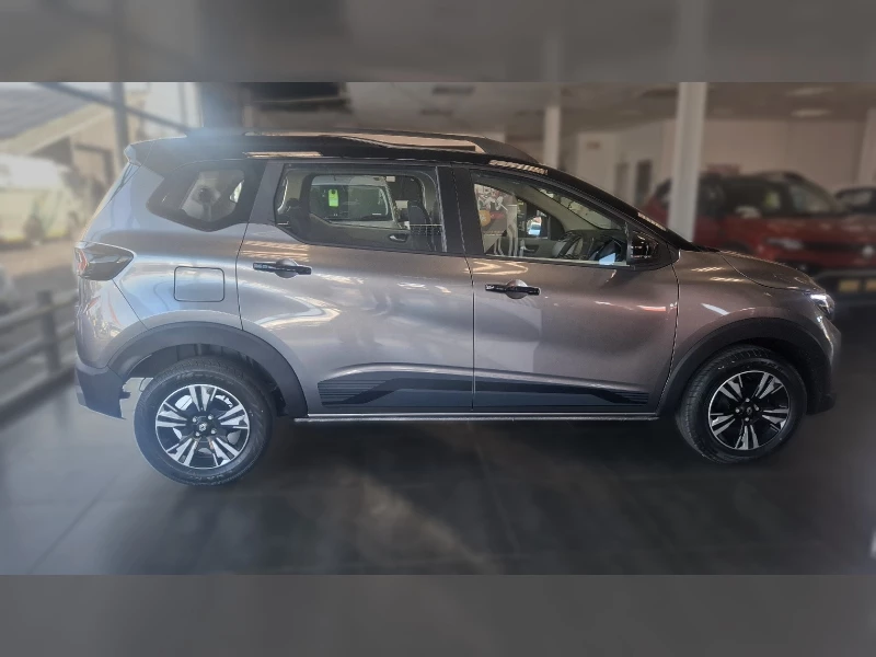 RENAULT TRIBER 1.0L ICONIC