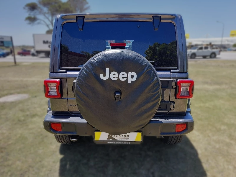 2025 Jeep Wrangler Sahara 4dr 2.0ll 4x4 Bat 