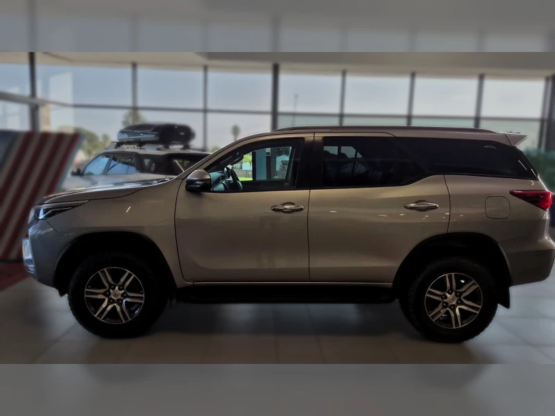 2023 Toyota Fortuner 24gd-6 Rb