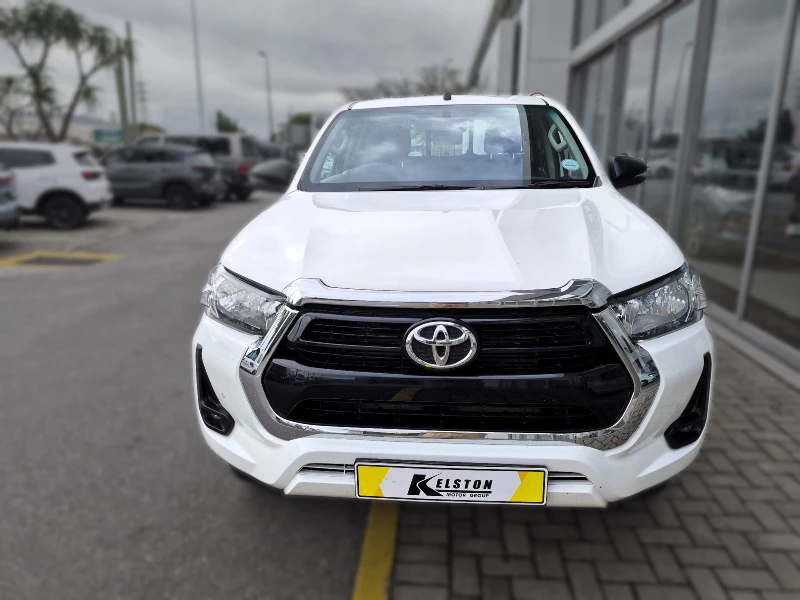 2023 Toyota Hilux Double Cab 2.4 Gd-6 4x4 Raider Mt