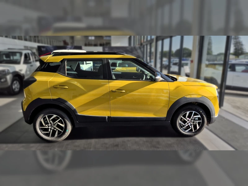 MAHINDRA XUV3X0 1.2T AX5 AT