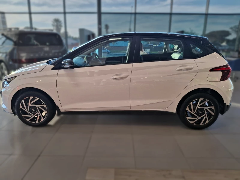 HYUNDAI I20 1.4 EXECUTIVE AUTOMATIC 2 TONE MY26