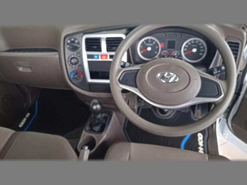 HYUNDAI H100 BAKKIE 2.6 SKD DECK F/L