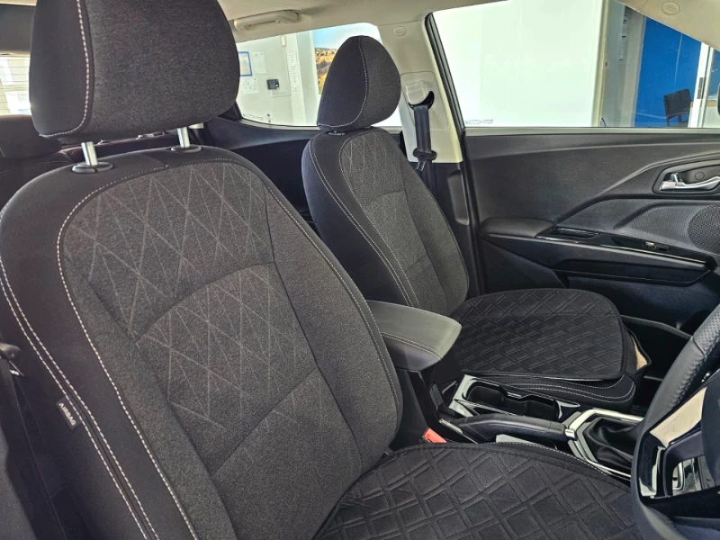 2025 Mahindra Xuv3x0 1.2t Ax5 Mt