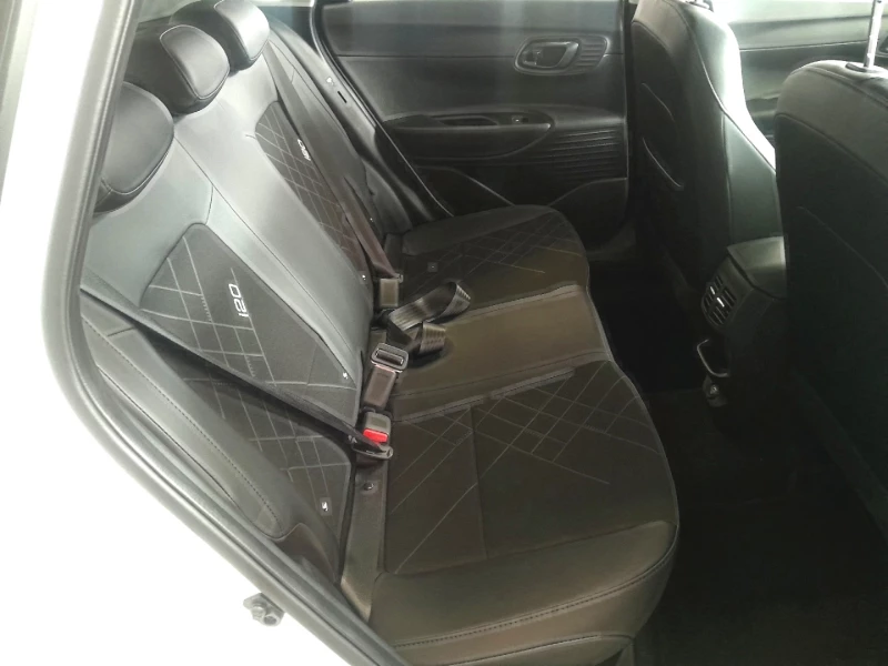 HYUNDAI I20 1.4 PREMIUM AT MY24