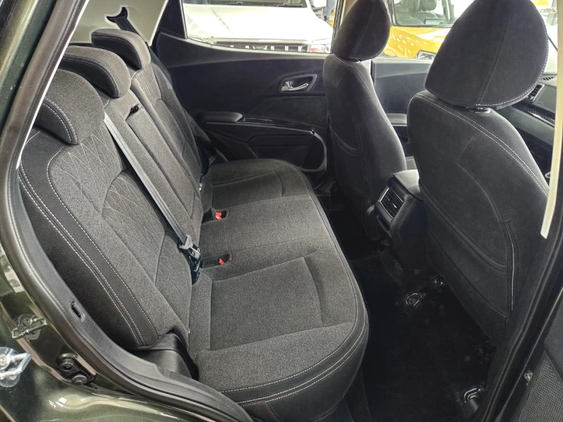 MAHINDRA XUV3X0 1.2T AX5 MT