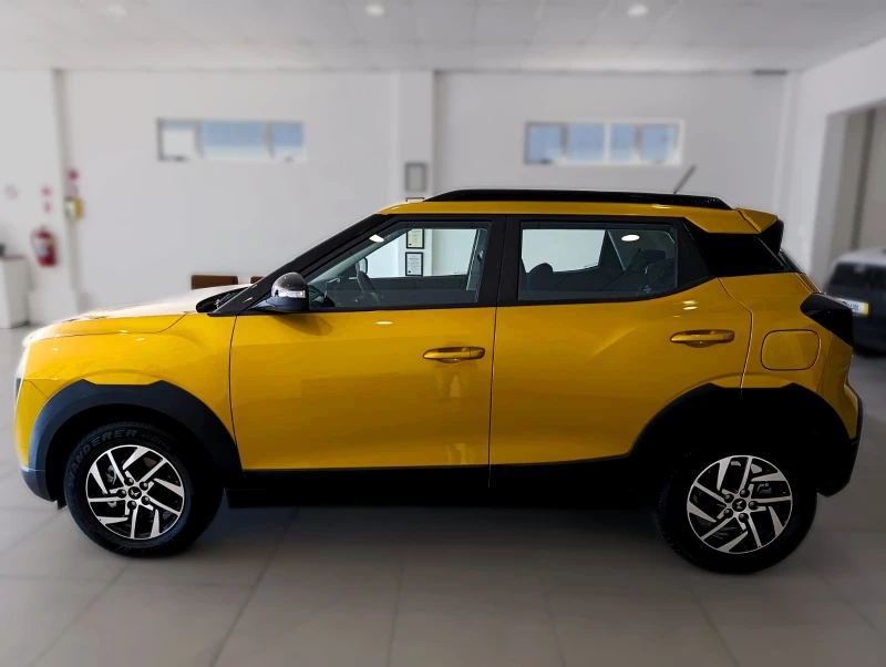 MAHINDRA XUV3X0 1.2T AX5 MT